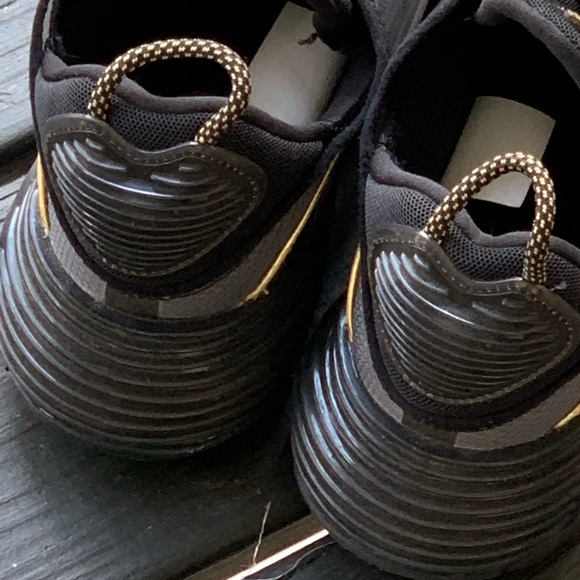 Nike Men’s 2090 Sz 8.5 - Picture 2 of 6